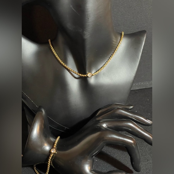 Mirella - Elegant Set. Stainless Steel Chain Necklace & Bracelet With Diamond - Picture 9 of 9